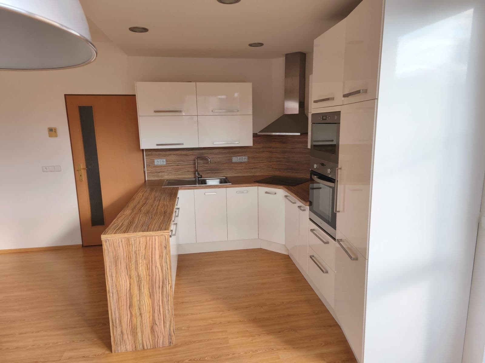Prodej bytu 2+kk 57 m², Okrová, Náchod, Královéhradecký kraj Prodej bytu 2+kk 57 m², Okrová, Náchod, Královéhradecký kraj
