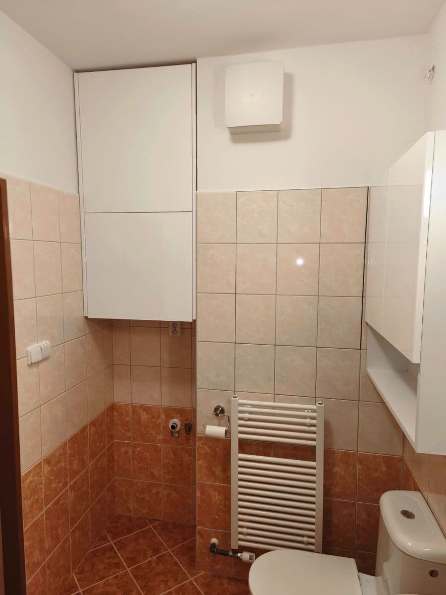 Prodej bytu 2+kk 57 m², Okrová, Náchod, Královéhradecký kraj Prodej bytu 2+kk 57 m², Okrová, Náchod, Královéhradecký kraj