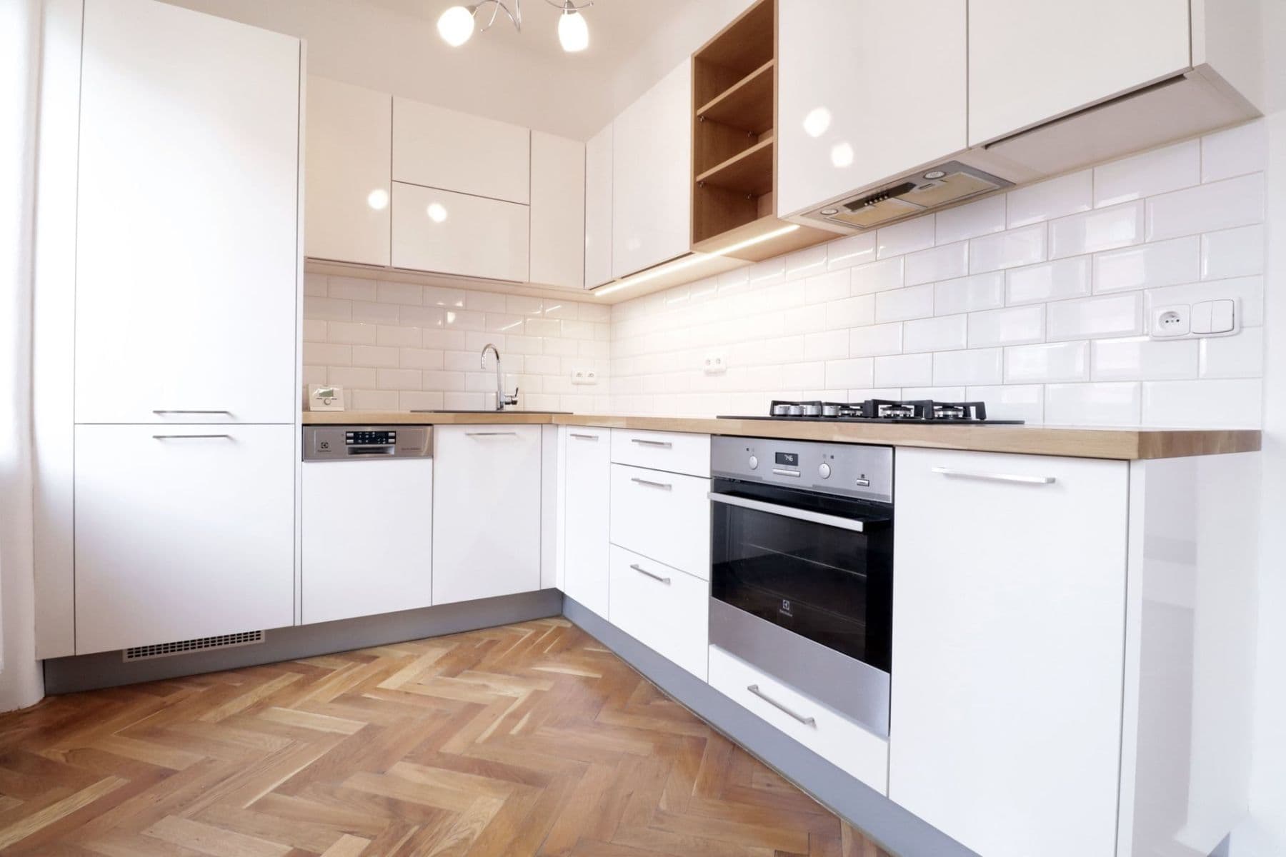 Pronájem bytu 2+kk 61 m², U průhonu, Praha, Praha Pronájem bytu 2+kk 61 m², U průhonu, Praha, Praha