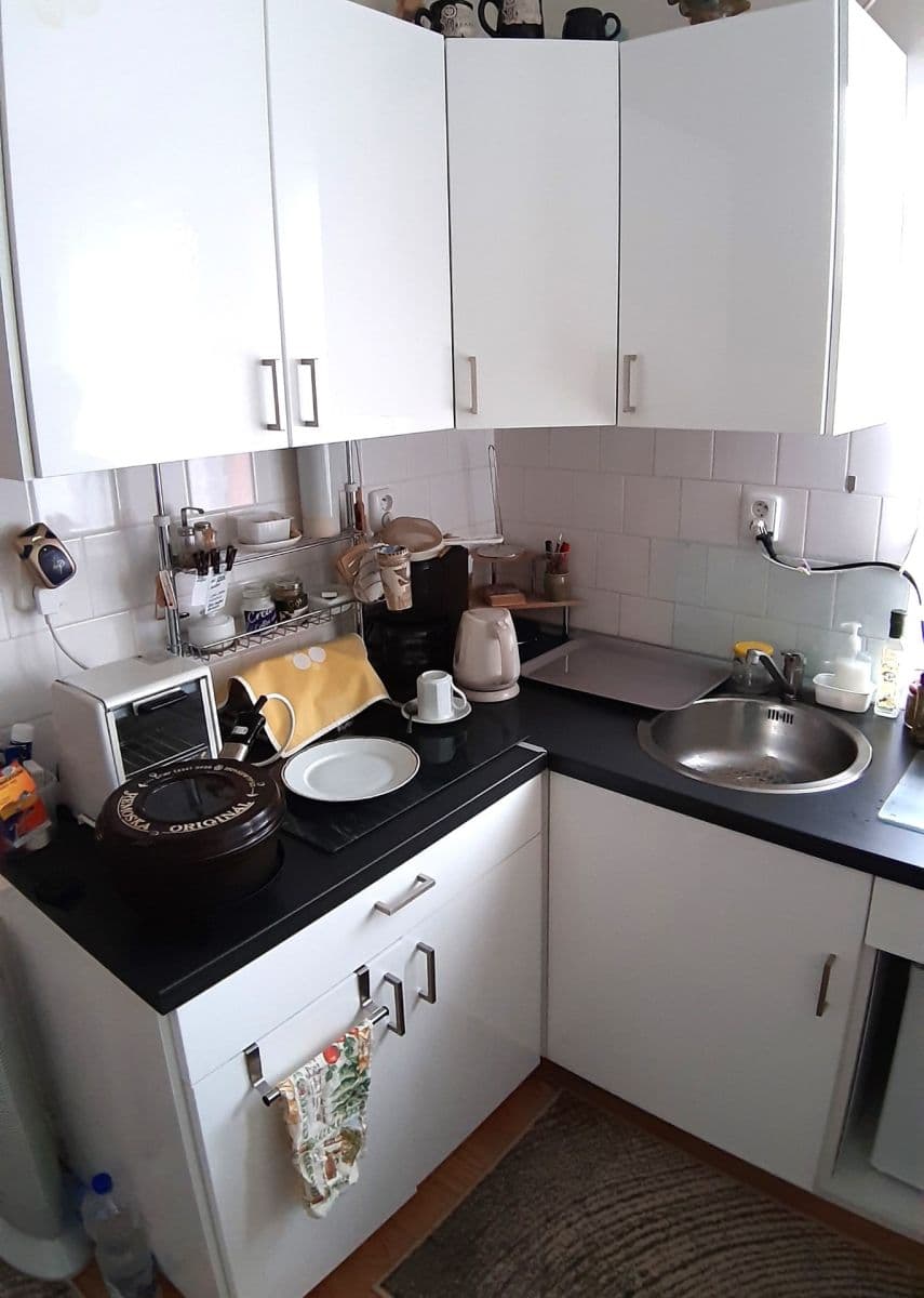 Pronájem bytu 1+kk 25 m², Pod Sychrovem Ⅰ, Praha, Praha Pronájem bytu 1+kk 25 m², Pod Sychrovem Ⅰ, Praha, Praha