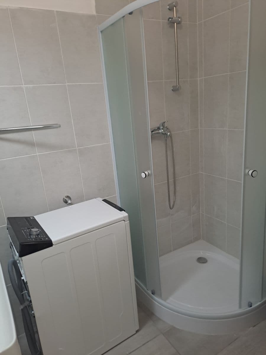 Pronájem bytu 2+1 72 m², Sokolovská, Praha, Praha Pronájem bytu 2+1 72 m², Sokolovská, Praha, Praha