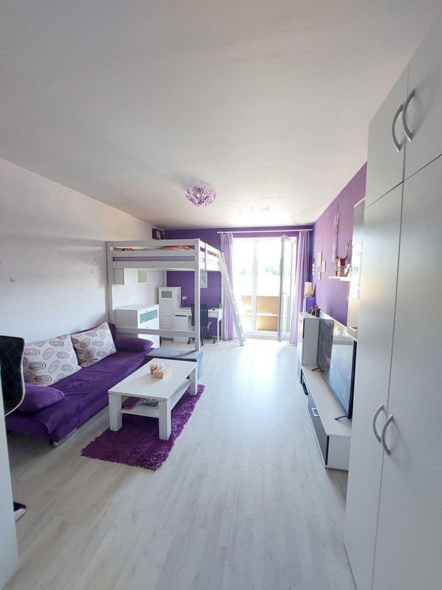 Prodej bytu 1+kk 34 m², Svatojánská, Hradec Králové, Královéhradecký kraj Prodej bytu 1+kk 34 m², Svatojánská, Hradec Králové, Královéhradecký kraj