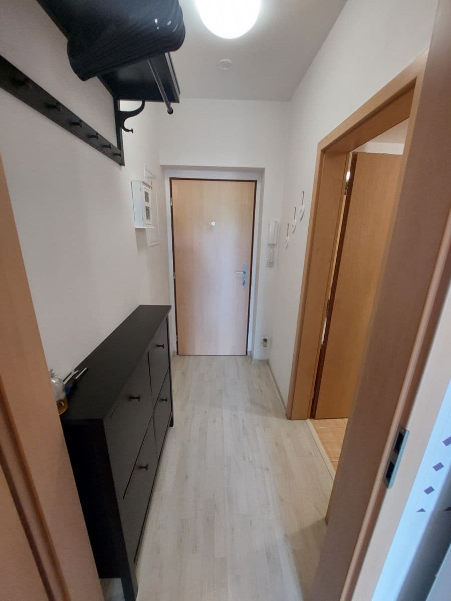 Prodej bytu 1+kk 34 m², Svatojánská, Hradec Králové, Královéhradecký kraj Prodej bytu 1+kk 34 m², Svatojánská, Hradec Králové, Královéhradecký kraj