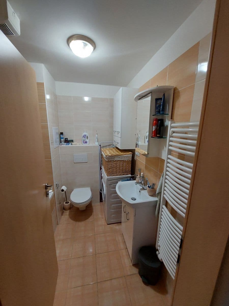 Prodej bytu 1+kk 34 m², Svatojánská, Hradec Králové, Královéhradecký kraj Prodej bytu 1+kk 34 m², Svatojánská, Hradec Králové, Královéhradecký kraj