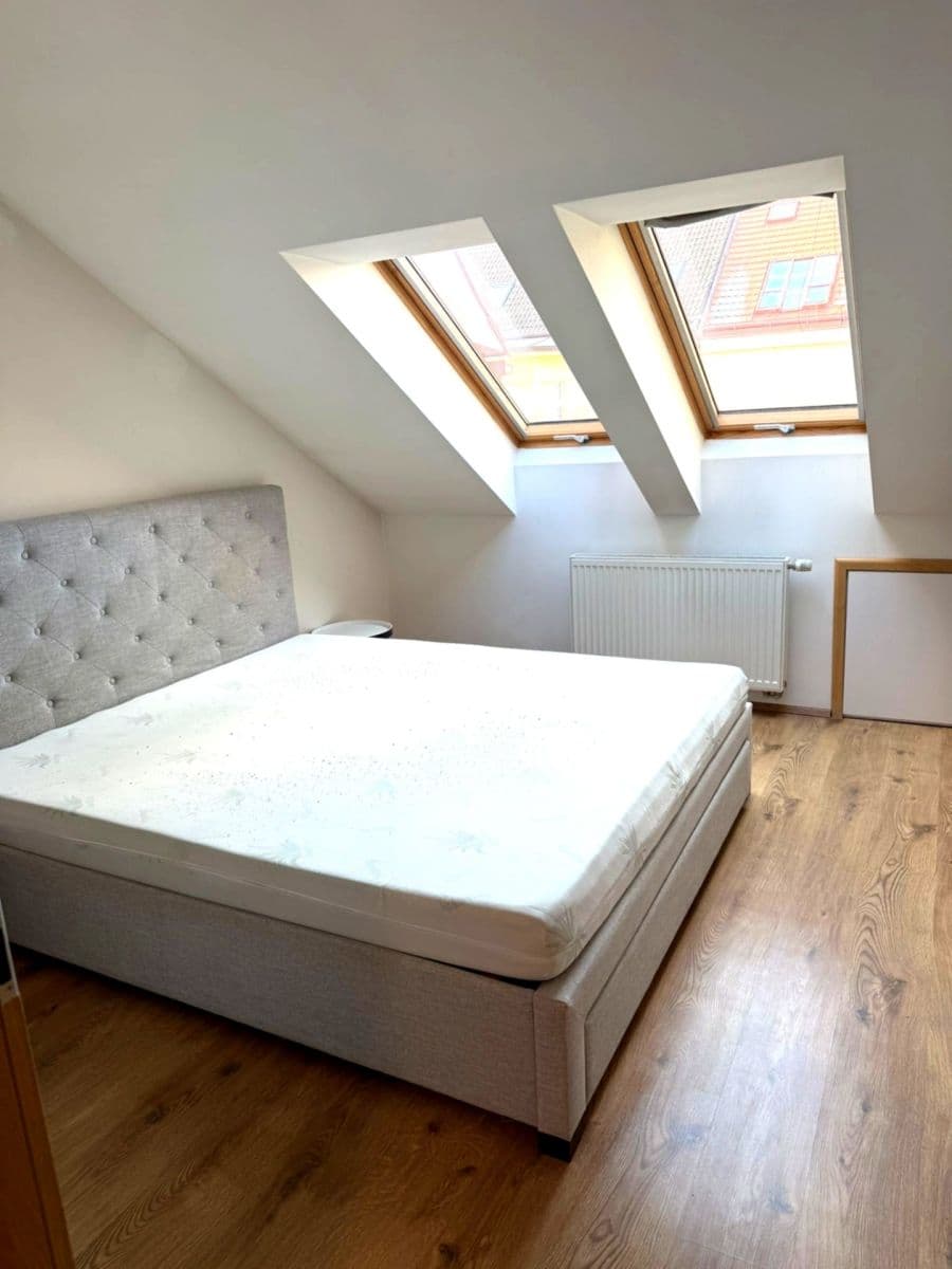 Pronájem bytu 2+kk 50 m², Sudoměřská, Praha, Praha Pronájem bytu 2+kk 50 m², Sudoměřská, Praha, Praha