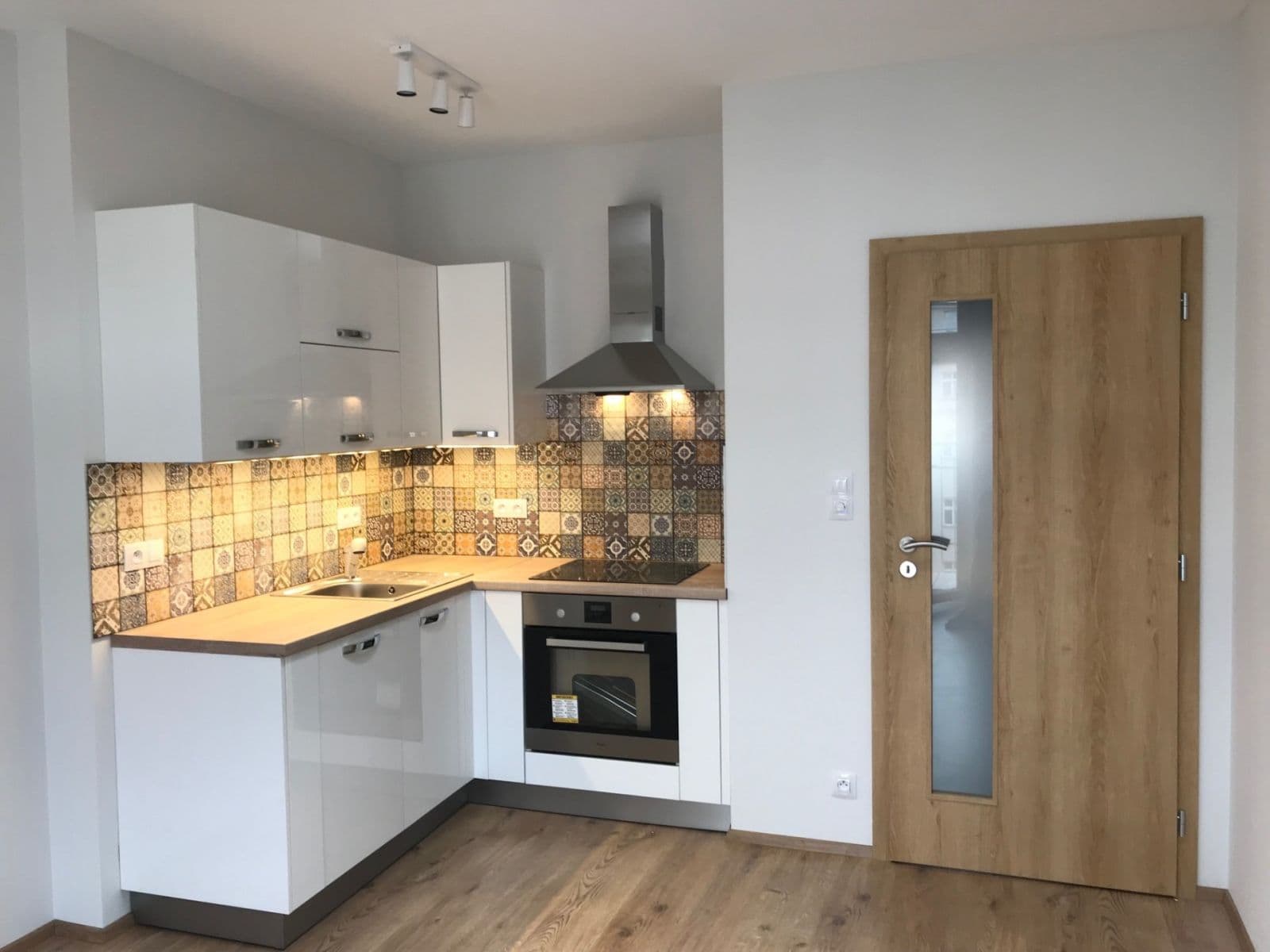 Pronájem bytu 2+kk 50 m², Sudoměřská, Praha, Praha Pronájem bytu 2+kk 50 m², Sudoměřská, Praha, Praha