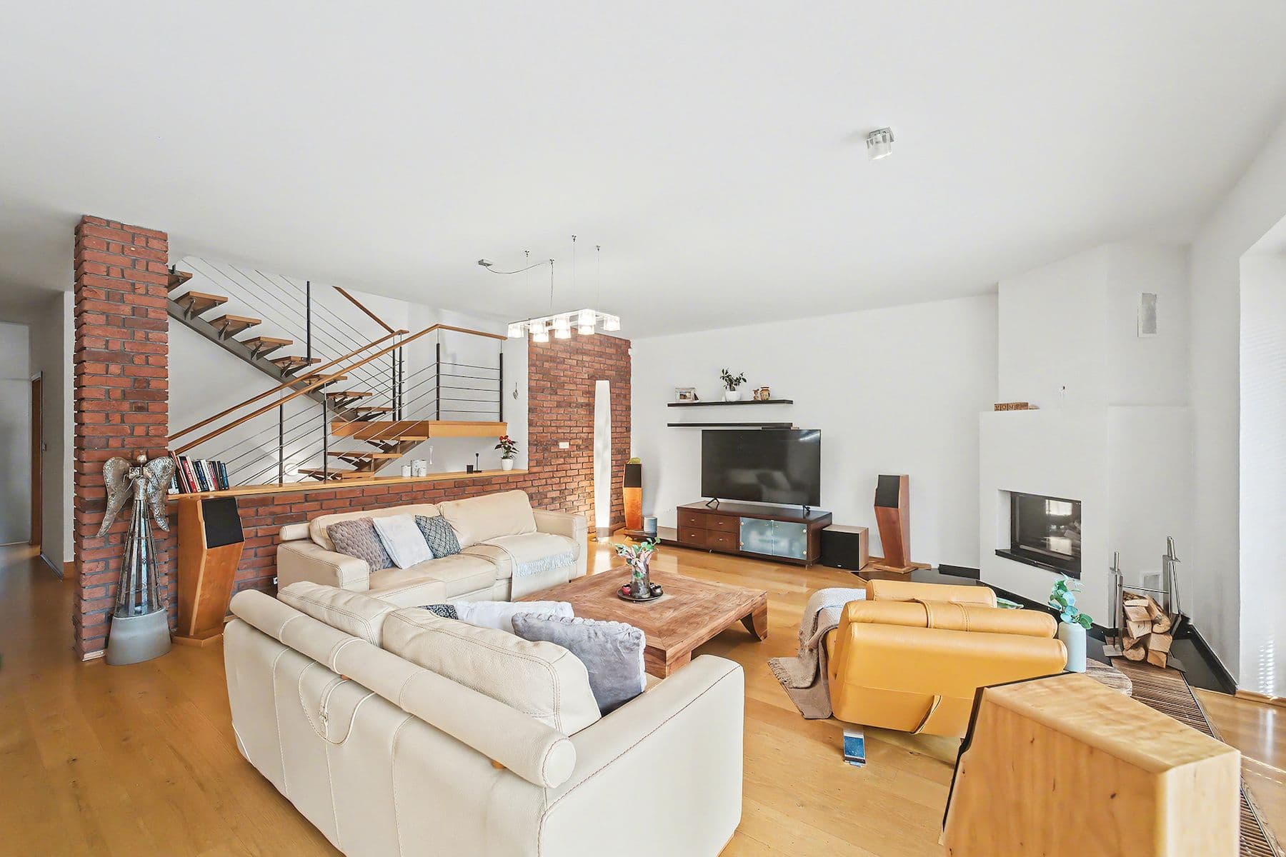 Prodej domu 400 m², pozemek 1.508 m², Jílovišťská, Praha, Praha Prodej domu 400 m², pozemek 1.508 m², Jílovišťská, Praha, Praha