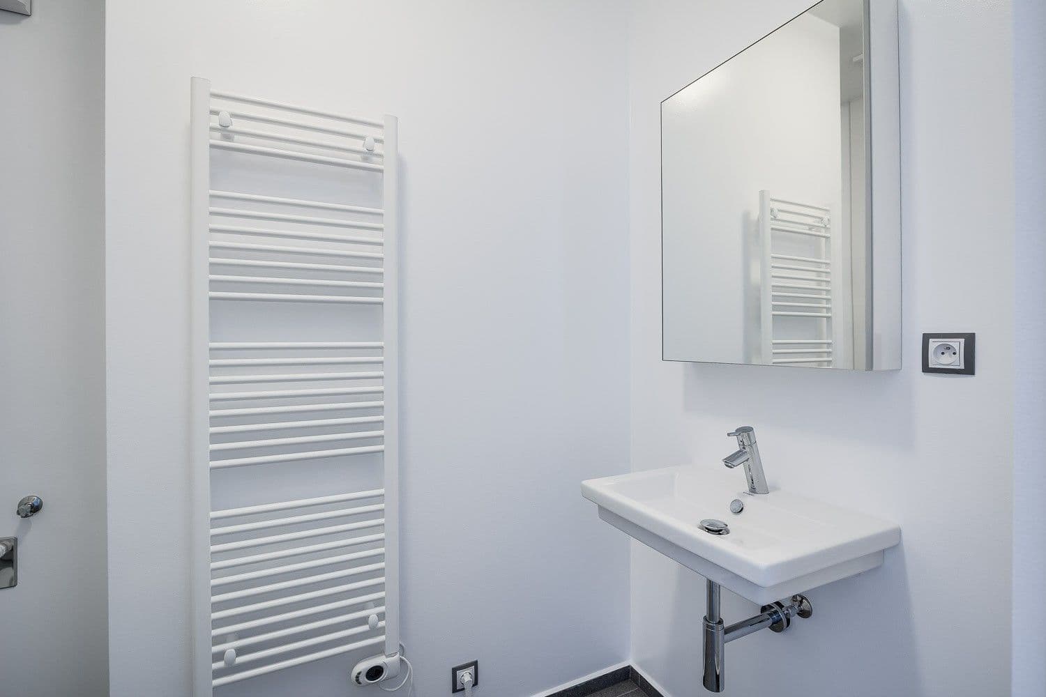 Pronájem bytu 2+kk 42 m², Podplukovníka Sochora, Praha, Praha Pronájem bytu 2+kk 42 m², Podplukovníka Sochora, Praha, Praha