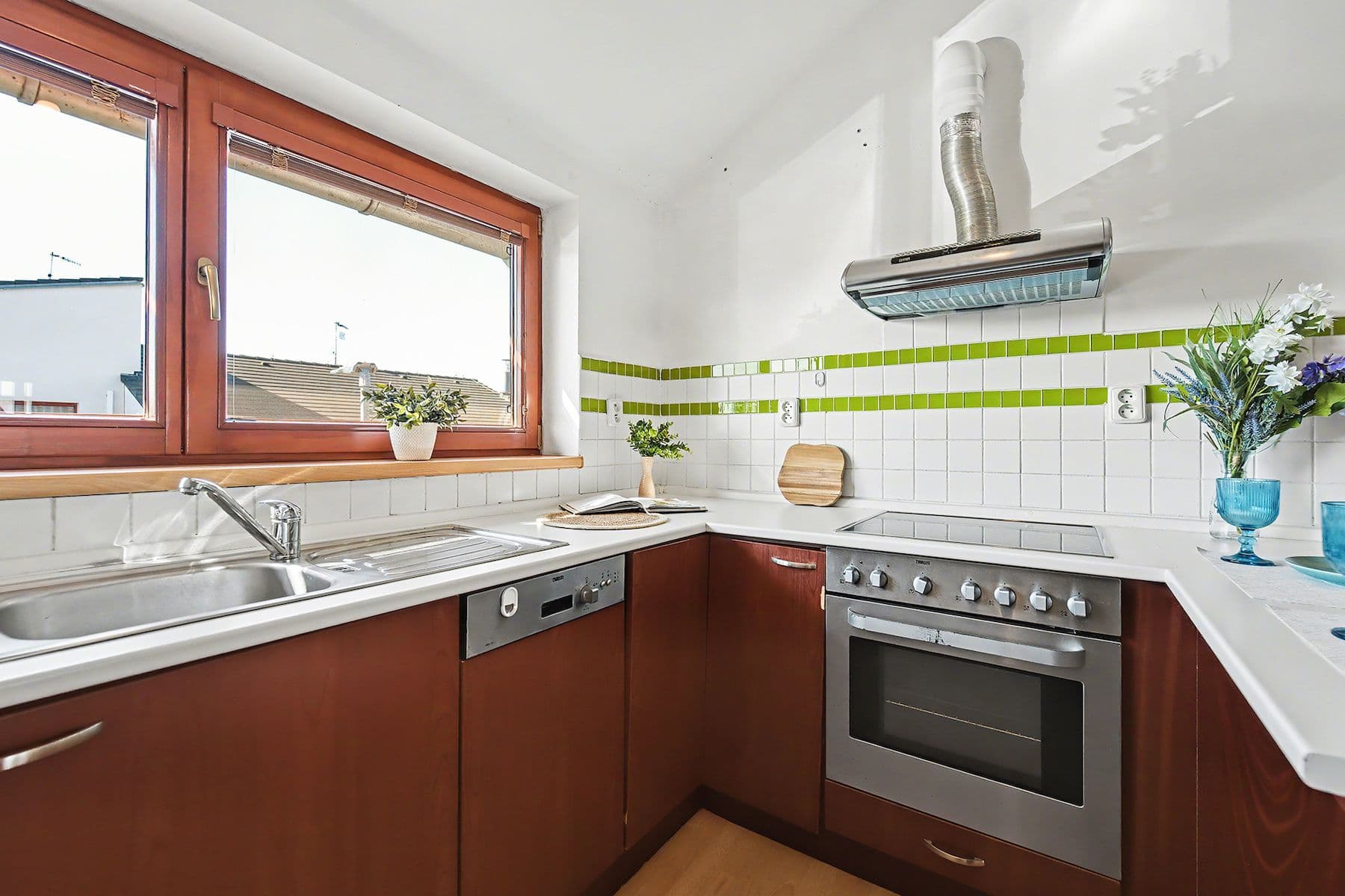 Prodej bytu 1+kk 36 m², Kosatcová, Říčany, Středočeský kraj Prodej bytu 1+kk 36 m², Kosatcová, Říčany, Středočeský kraj