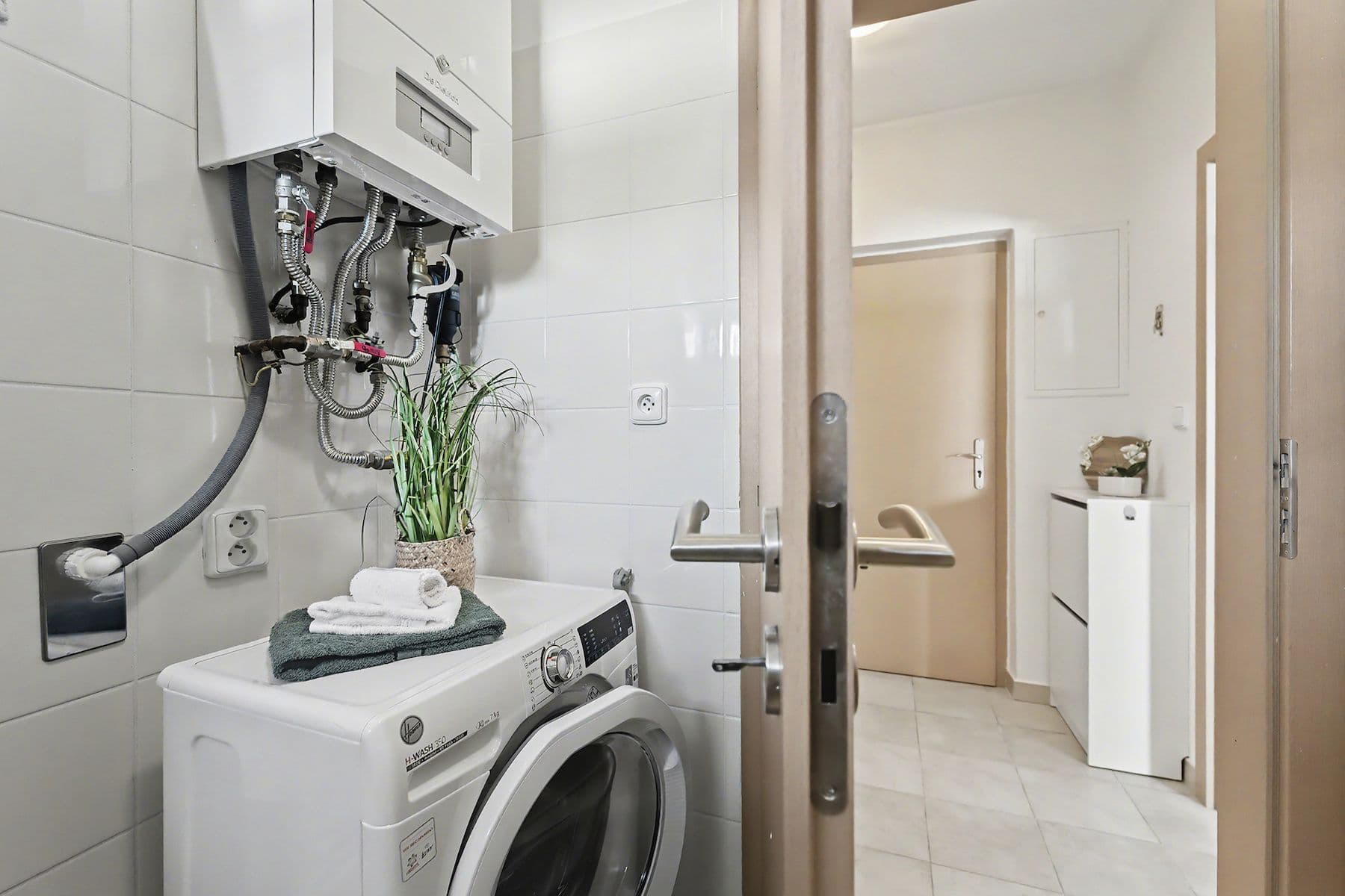 Prodej bytu 1+kk 36 m², Kosatcová, Říčany, Středočeský kraj Prodej bytu 1+kk 36 m², Kosatcová, Říčany, Středočeský kraj