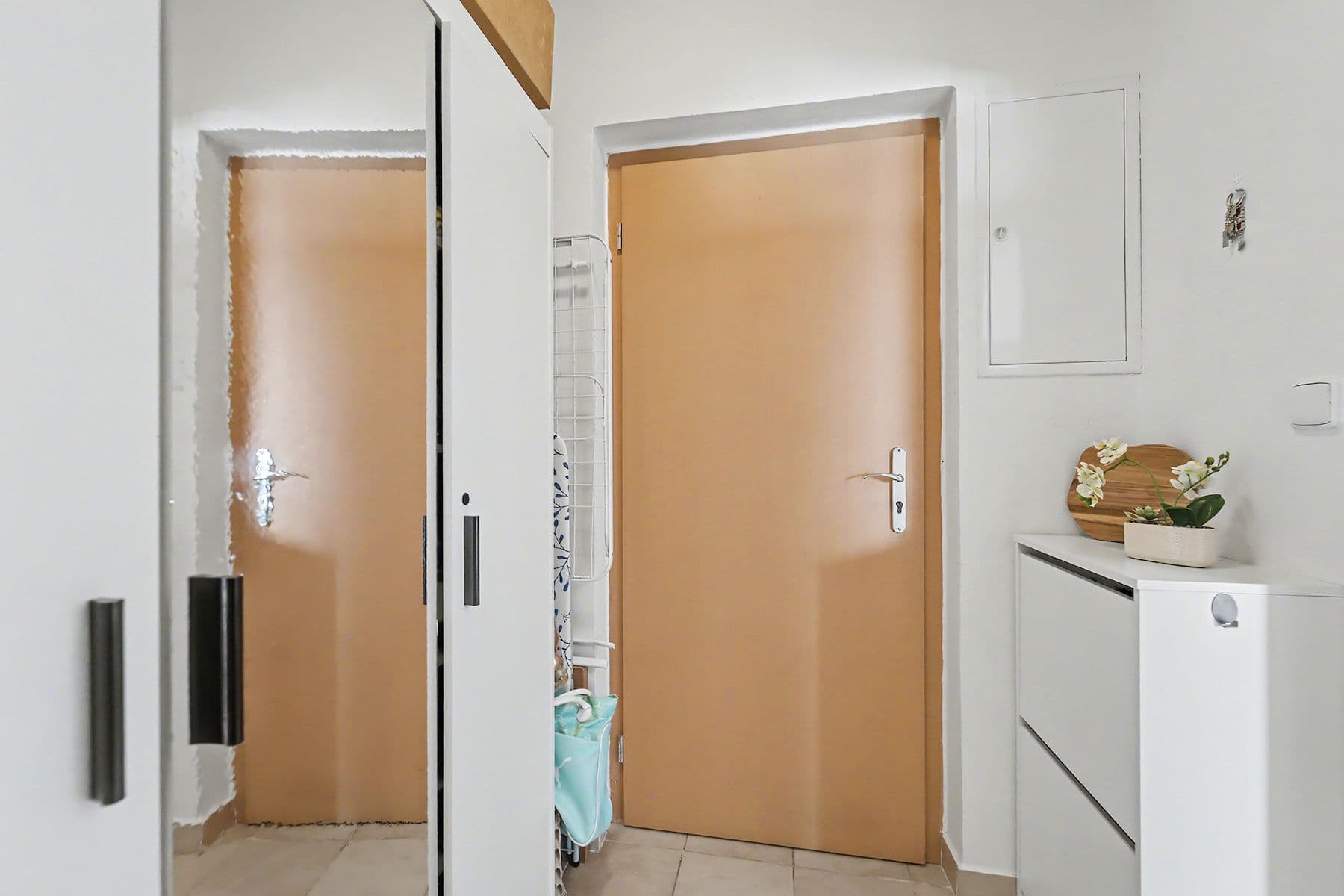 Prodej bytu 1+kk 36 m², Kosatcová, Říčany, Středočeský kraj Prodej bytu 1+kk 36 m², Kosatcová, Říčany, Středočeský kraj