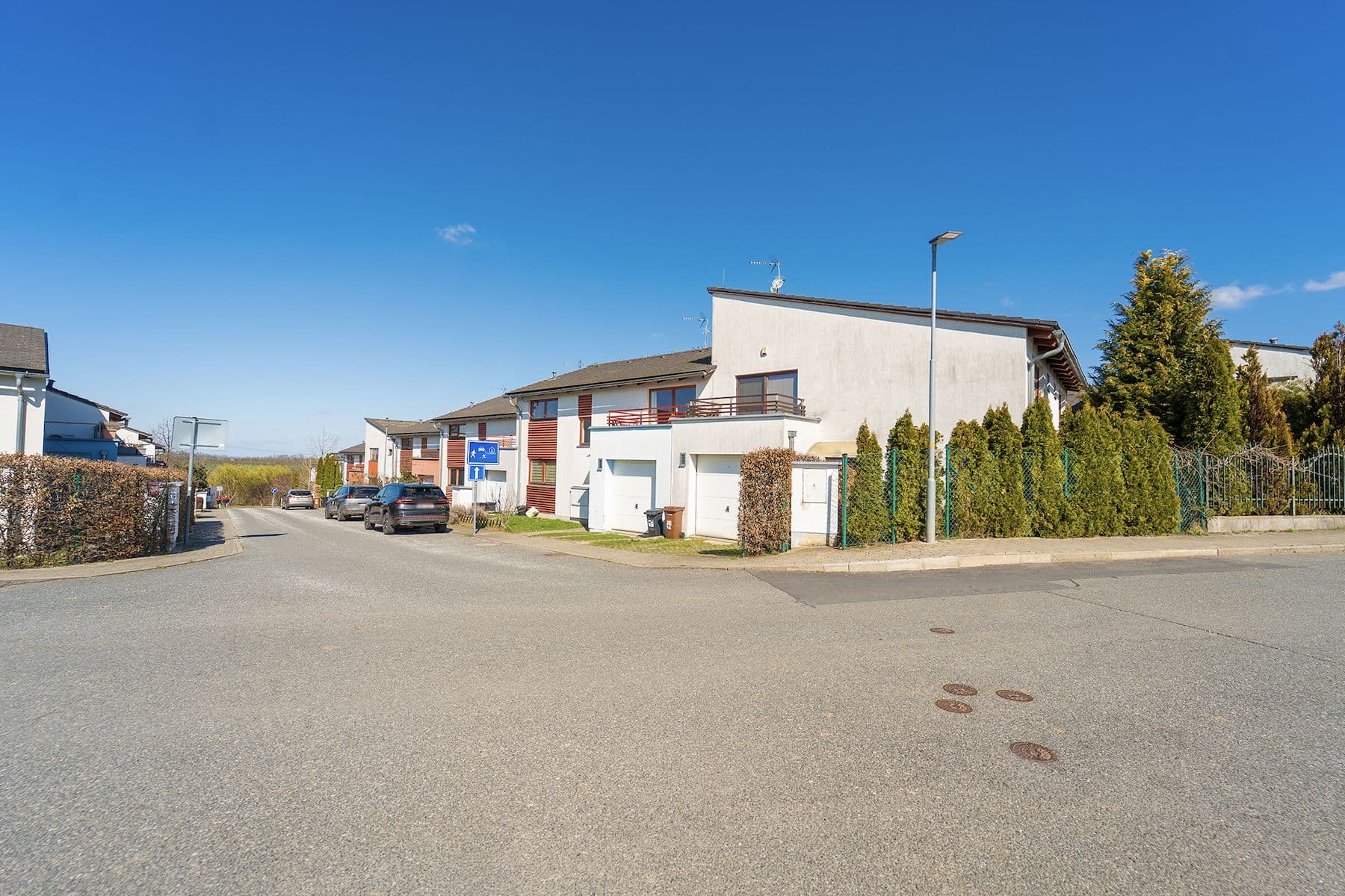 Prodej bytu 1+kk 36 m², Kosatcová, Říčany, Středočeský kraj Prodej bytu 1+kk 36 m², Kosatcová, Říčany, Středočeský kraj