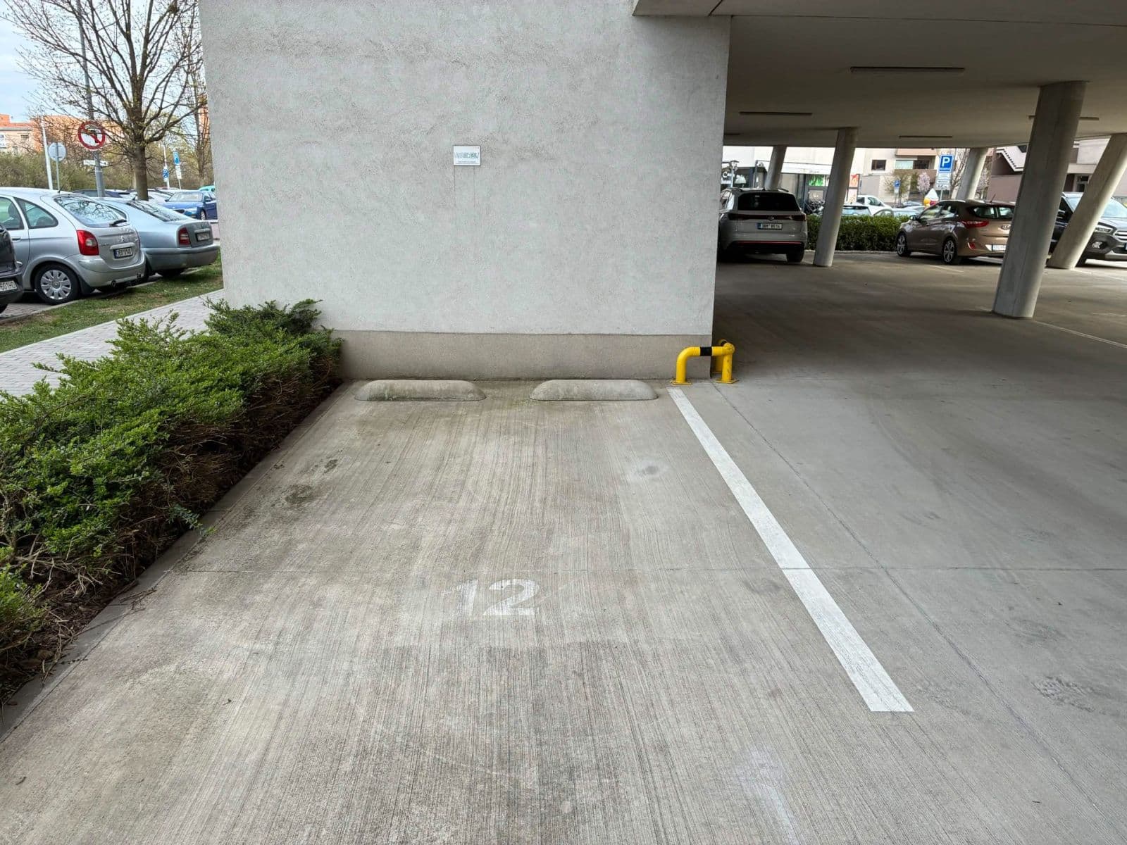 Prodej garáže 13 m², Kigginsova, Brno, Jihomoravský kraj Prodej garáže 13 m², Kigginsova, Brno, Jihomoravský kraj