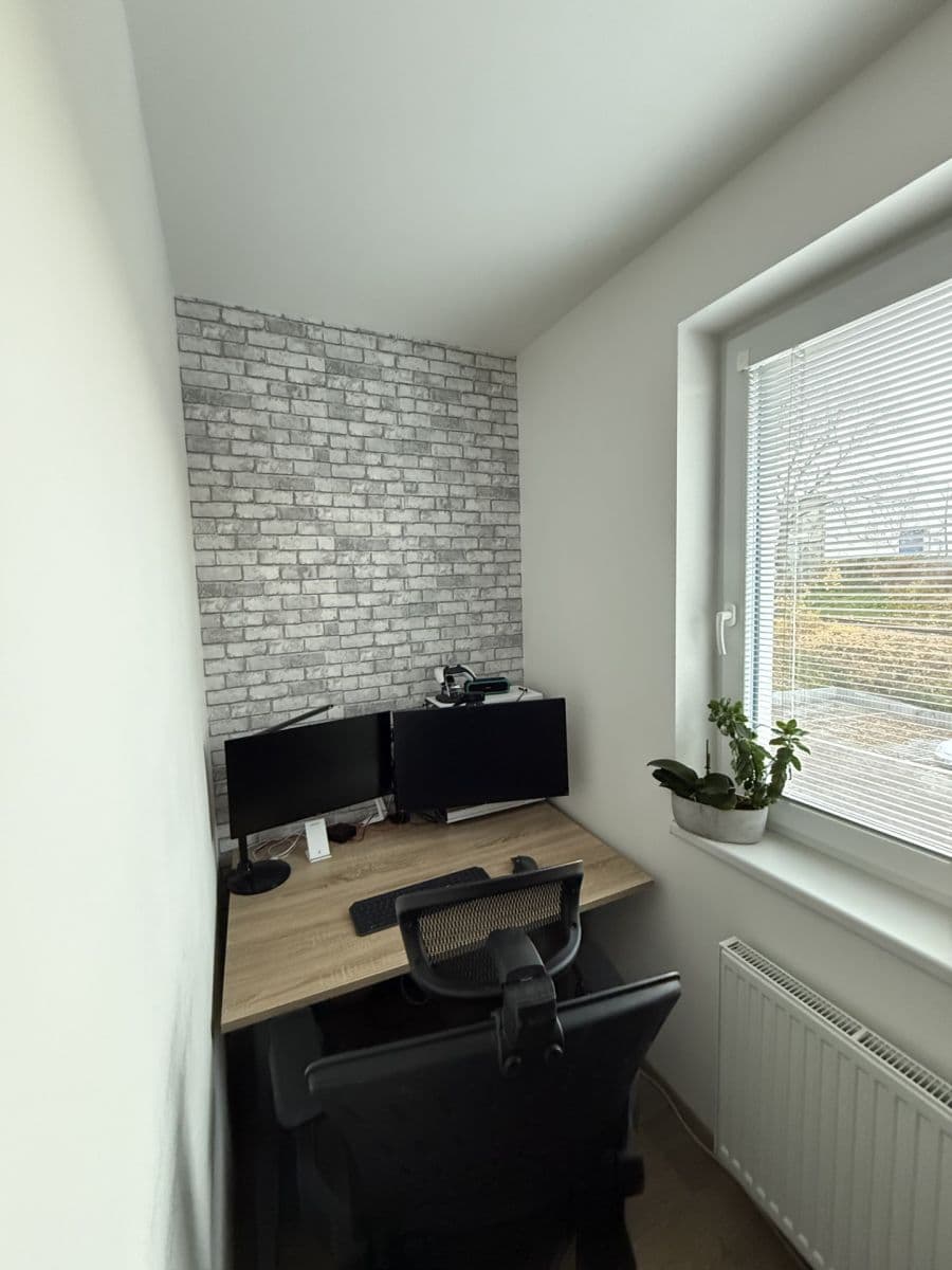 Pronájem bytu 3+kk 74 m², V Hliníkách, Chrudim, Pardubický kraj Pronájem bytu 3+kk 74 m², V Hliníkách, Chrudim, Pardubický kraj