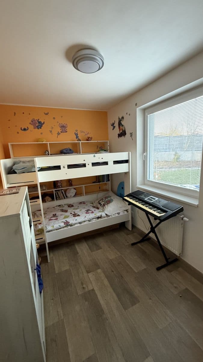 Pronájem bytu 3+kk 74 m², V Hliníkách, Chrudim, Pardubický kraj Pronájem bytu 3+kk 74 m², V Hliníkách, Chrudim, Pardubický kraj