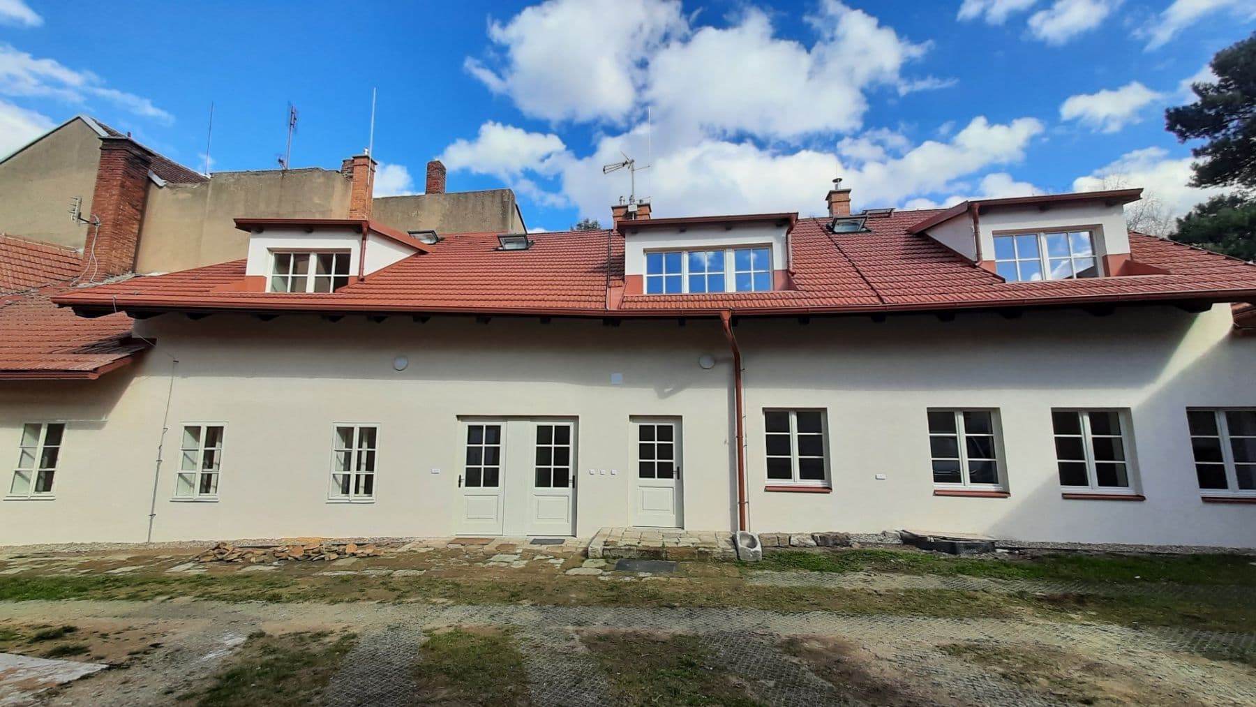 Pronájem bytu 2+1 83 m², Chržínská, Velvary, Středočeský kraj Pronájem bytu 2+1 83 m², Chržínská, Velvary, Středočeský kraj
