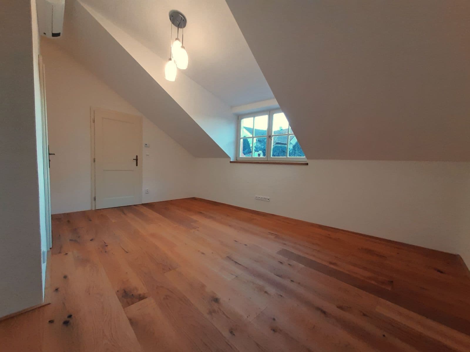 Pronájem bytu 2+1 83 m², Chržínská, Velvary, Středočeský kraj Pronájem bytu 2+1 83 m², Chržínská, Velvary, Středočeský kraj