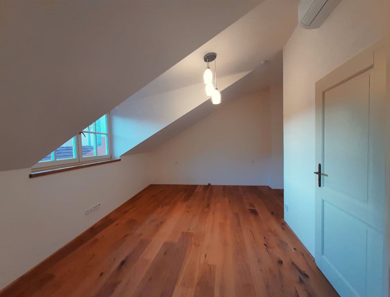 Pronájem bytu 2+1 83 m², Chržínská, Velvary, Středočeský kraj Pronájem bytu 2+1 83 m², Chržínská, Velvary, Středočeský kraj