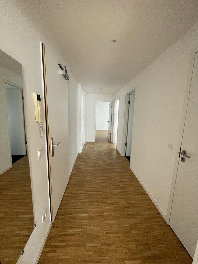 Prodej bytu 3+1 92 m², Niedernhausener Strasse 33, Frankfurt am Main, Hessen Prodej bytu 3+1 92 m², Niedernhausener Strasse 33, Frankfurt am Main, Hessen