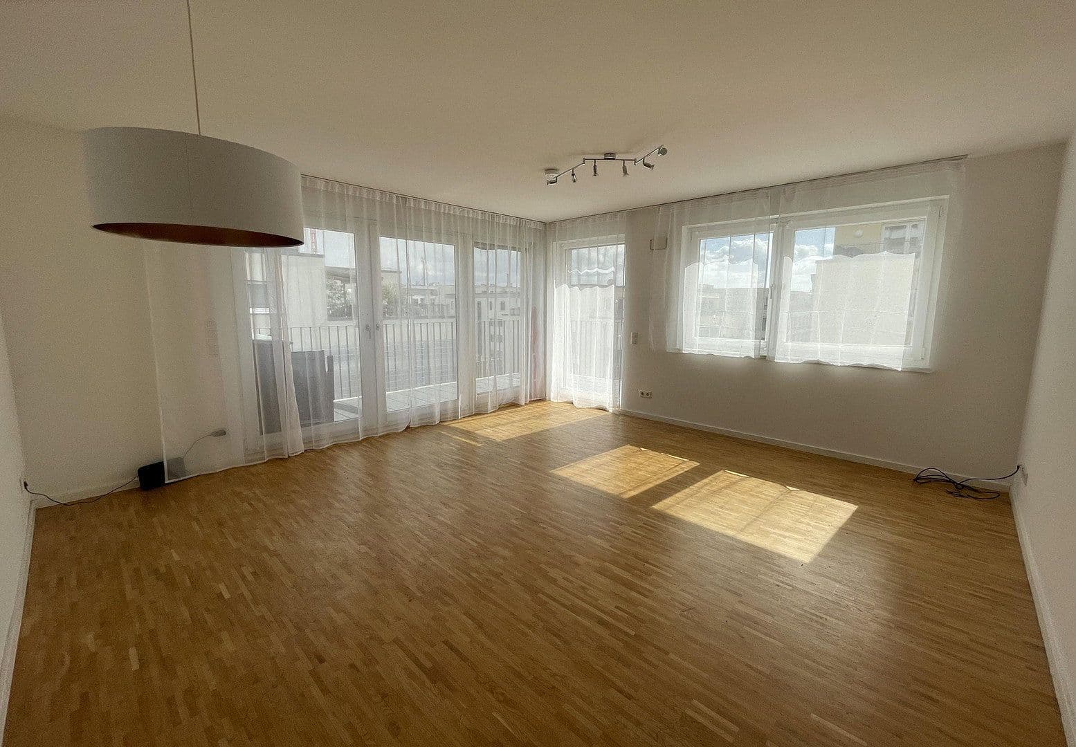 Prodej bytu 3+1 92 m², Niedernhausener Strasse 33, Frankfurt am Main, Hessen Prodej bytu 3+1 92 m², Niedernhausener Strasse 33, Frankfurt am Main, Hessen