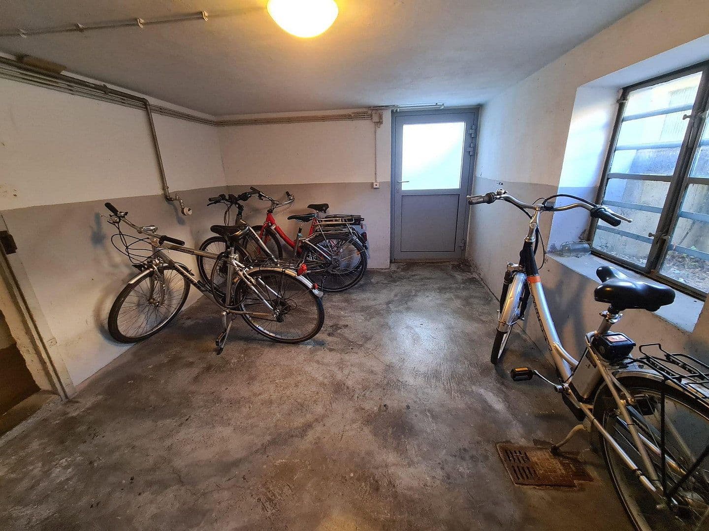 Pronájem bytu 1+1 38 m², Am Posthalterswäldle 72, Singen (Hohentwiel), Bádensko-Württembersko Pronájem bytu 1+1 38 m², Am Posthalterswäldle 72, Singen (Hohentwiel), Bádensko-Württembersko