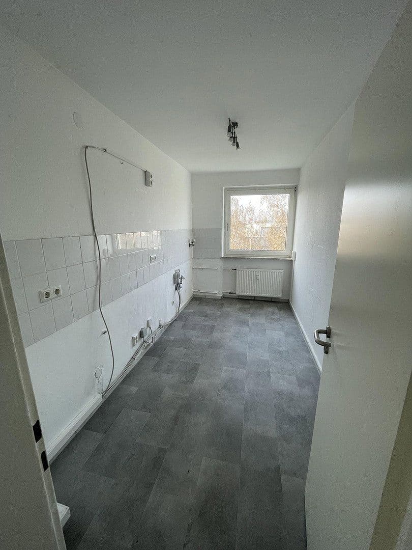 Pronájem bytu 3+1 72 m², Hohenstaufenring 5, Worms, Porýní-Falc Pronájem bytu 3+1 72 m², Hohenstaufenring 5, Worms, Porýní-Falc