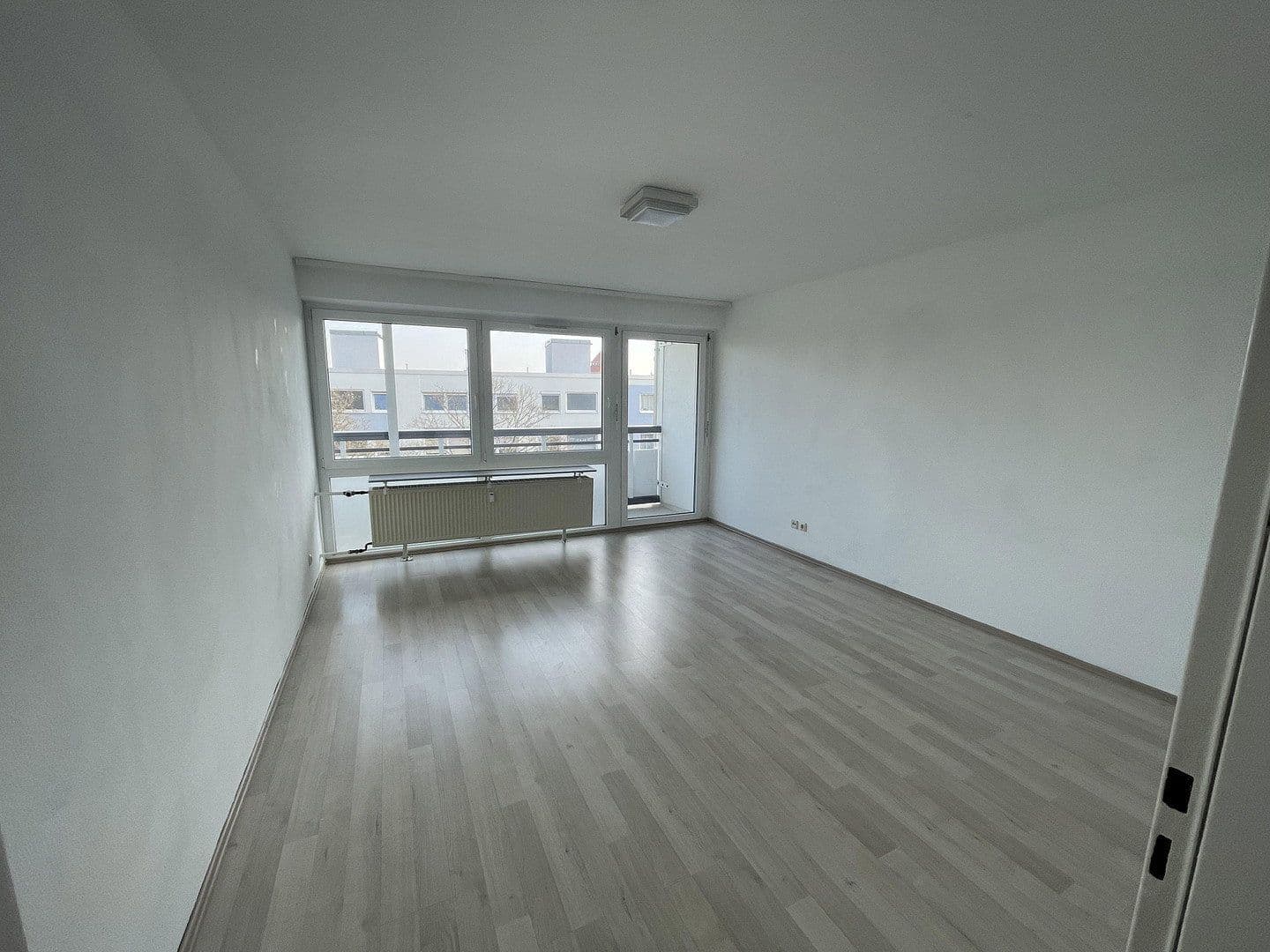 Pronájem bytu 3+1 72 m², Hohenstaufenring 5, Worms, Porýní-Falc Pronájem bytu 3+1 72 m², Hohenstaufenring 5, Worms, Porýní-Falc