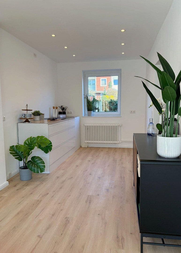 Prodej domu 120 m², pozemek 384 m², Lüneburg, Dolní Sasko Prodej domu 120 m², pozemek 384 m², Lüneburg, Dolní Sasko