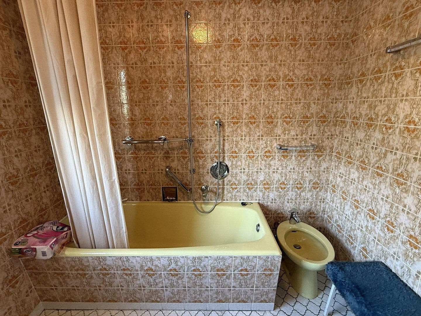 Prodej domu 228 m², pozemek 1.007 m², Uehlfeld, Bavorsko Prodej domu 228 m², pozemek 1.007 m², Uehlfeld, Bavorsko