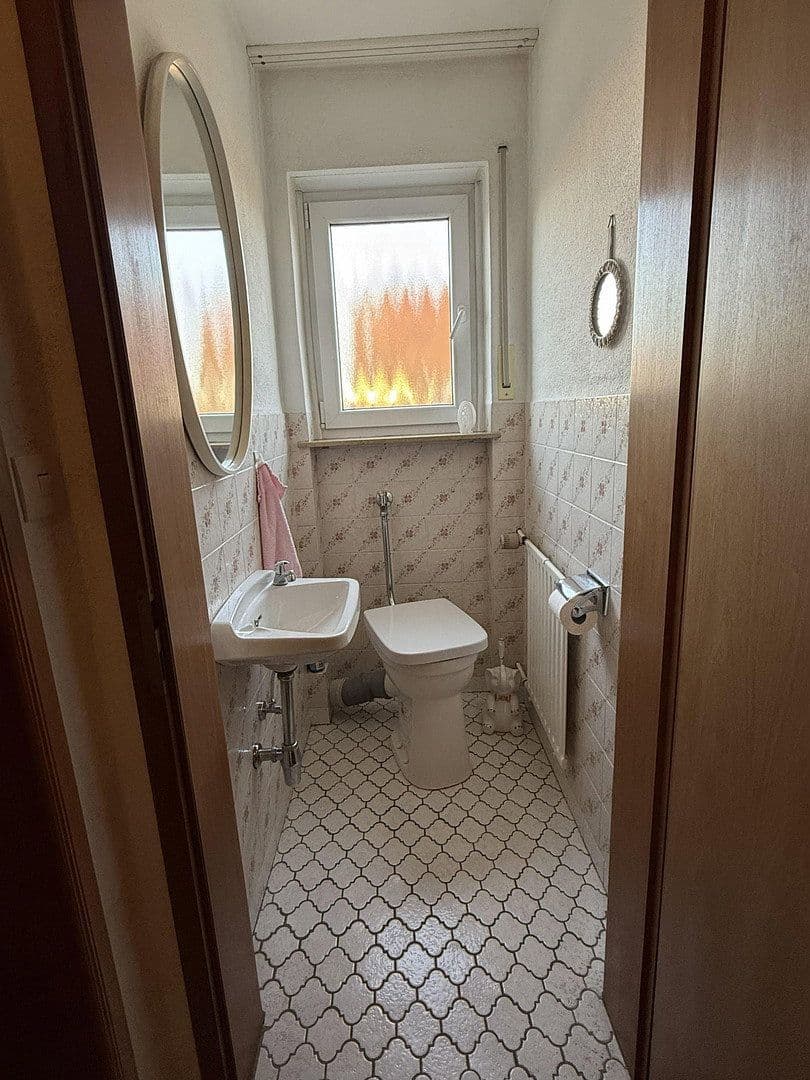 Prodej domu 228 m², pozemek 1.007 m², Uehlfeld, Bavorsko Prodej domu 228 m², pozemek 1.007 m², Uehlfeld, Bavorsko