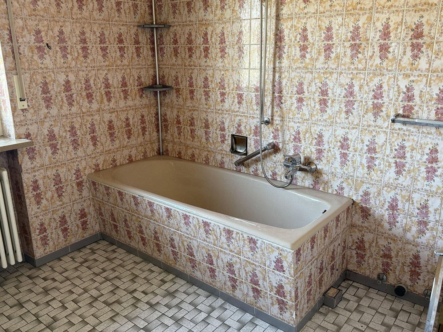 Prodej domu 228 m², pozemek 1.007 m², Uehlfeld, Bavorsko Prodej domu 228 m², pozemek 1.007 m², Uehlfeld, Bavorsko