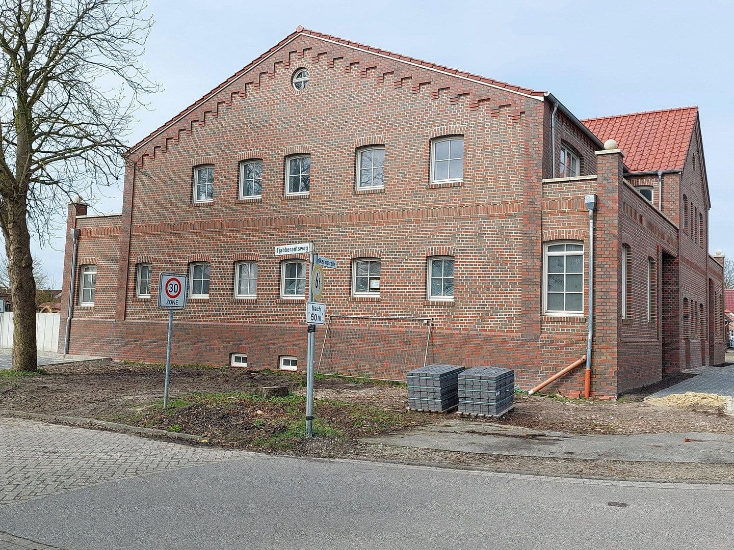 Pronájem bytu 3+1 89 m², Molkereistr. 13, Jemgum, Dolní Sasko Pronájem bytu 3+1 89 m², Molkereistr. 13, Jemgum, Dolní Sasko