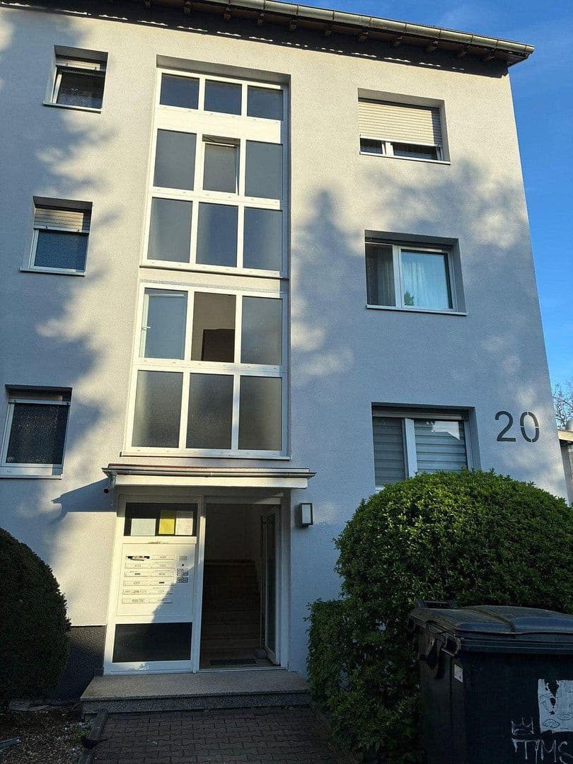 Pronájem bytu 1+1 36 m², Fleckenbühlstr. 20, Frankfurt am Main - Bonames, Hessen Pronájem bytu 1+1 36 m², Fleckenbühlstr. 20, Frankfurt am Main - Bonames, Hessen