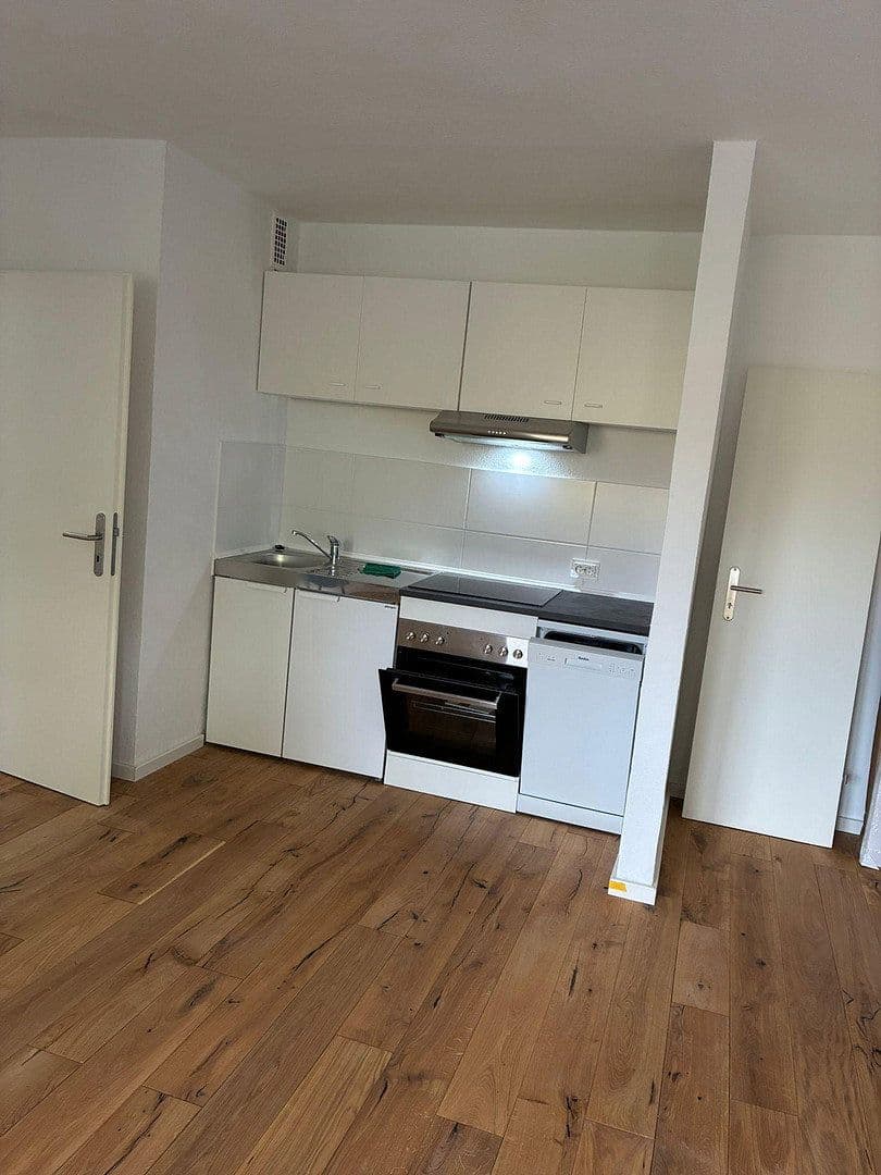 Pronájem bytu 1+1 36 m², Fleckenbühlstr. 20, Frankfurt am Main - Bonames, Hessen Pronájem bytu 1+1 36 m², Fleckenbühlstr. 20, Frankfurt am Main - Bonames, Hessen