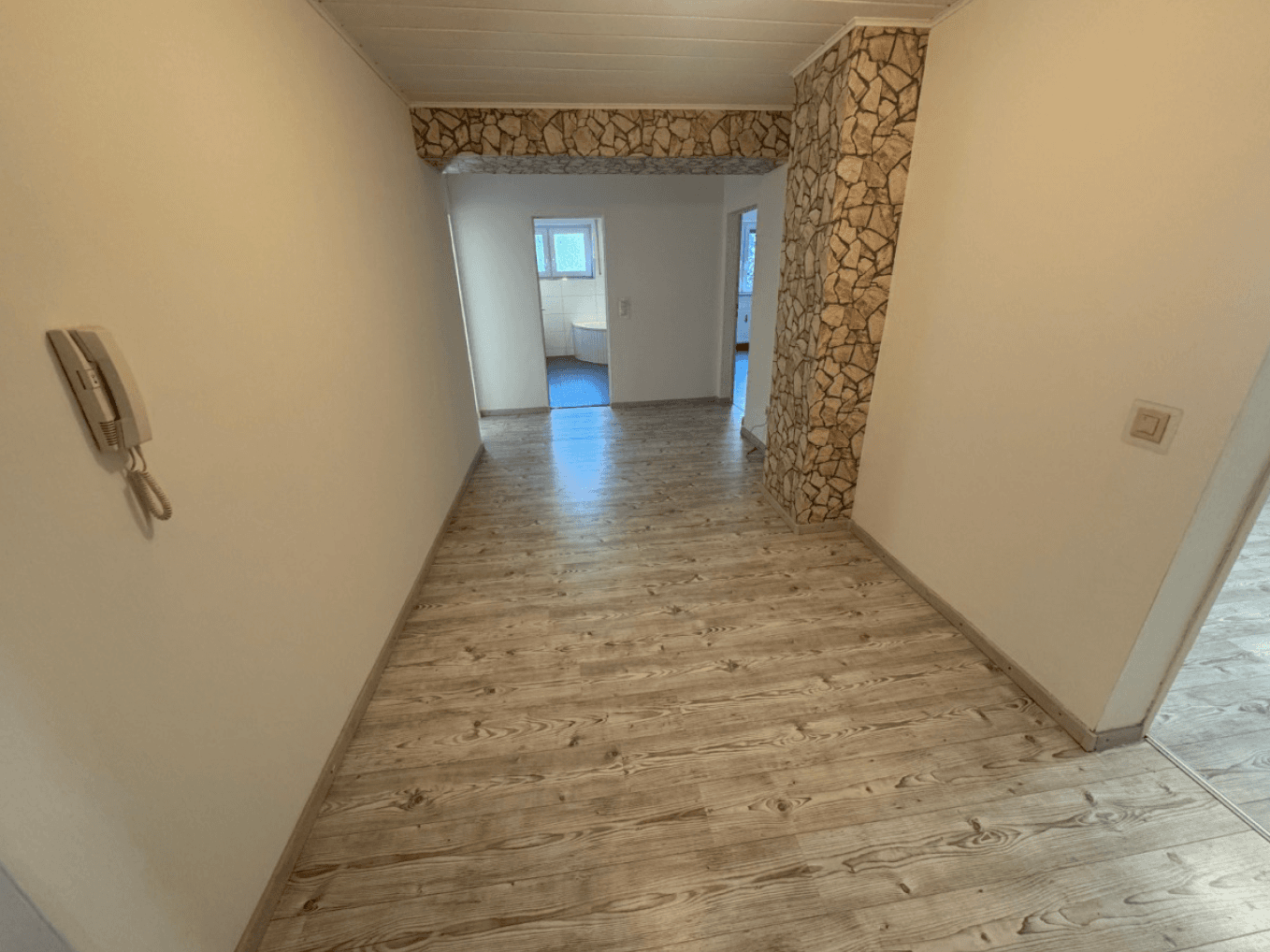 Pronájem bytu 4+1 120 m², Neuberg, Hessen Pronájem bytu 4+1 120 m², Neuberg, Hessen