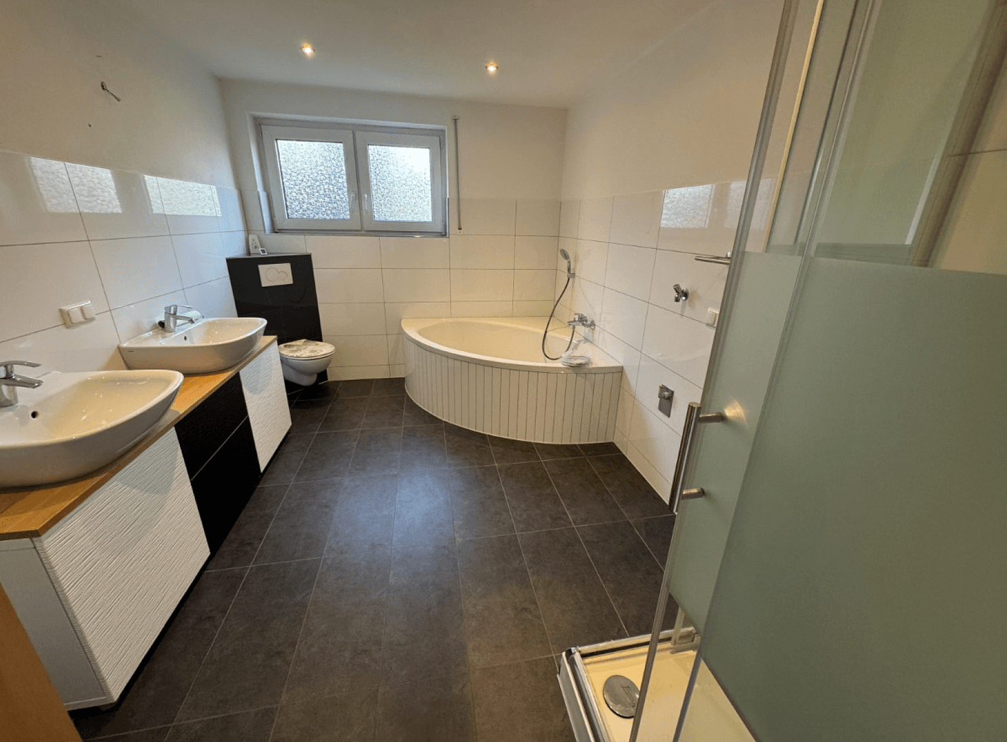 Pronájem bytu 4+1 120 m², Neuberg, Hessen Pronájem bytu 4+1 120 m², Neuberg, Hessen