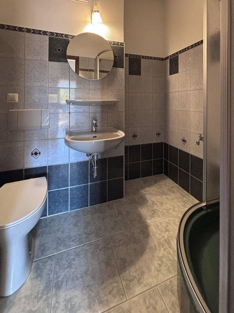 Prodej bytu 3+1 109 m², Konrad-Zuse-Straße 12, Hoyerswerda - Wojerecy, Sasko Prodej bytu 3+1 109 m², Konrad-Zuse-Straße 12, Hoyerswerda - Wojerecy, Sasko