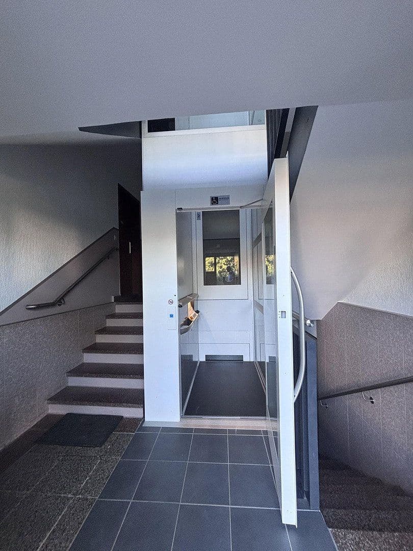 Prodej bytu 3+1 109 m², Konrad-Zuse-Straße 12, Hoyerswerda - Wojerecy, Sasko Prodej bytu 3+1 109 m², Konrad-Zuse-Straße 12, Hoyerswerda - Wojerecy, Sasko