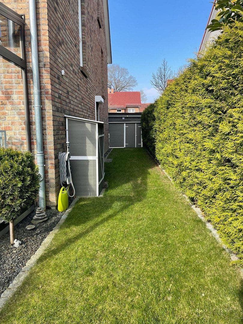 Prodej domu 147 m², pozemek 250 m², Kiel, Šlesvicko-Holštýnsko Prodej domu 147 m², pozemek 250 m², Kiel, Šlesvicko-Holštýnsko