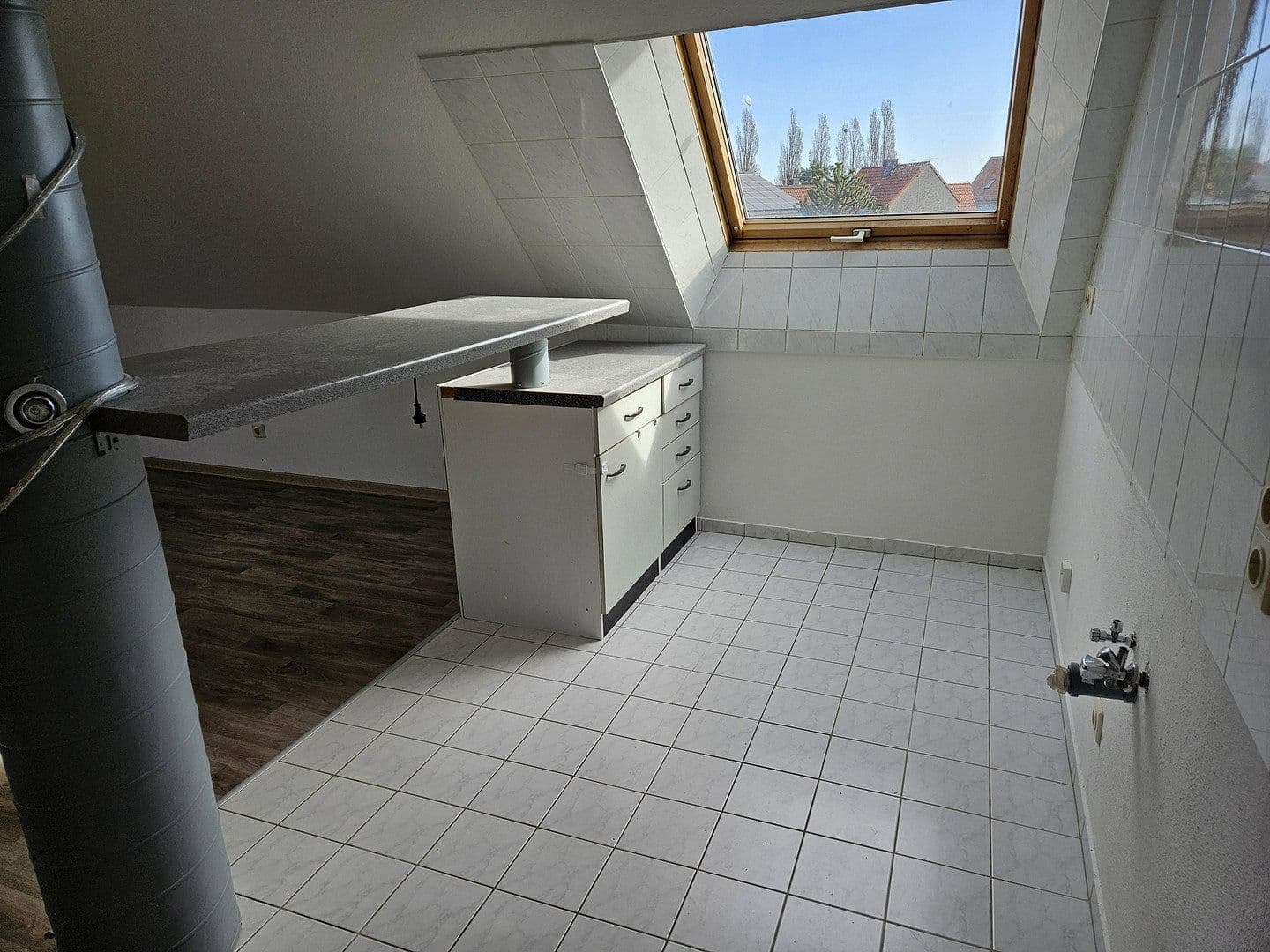 Pronájem bytu 2+1 55 m², Ackerstr. 41, Bitterfeld-Wolfen, Sasko-Anhaltsko Pronájem bytu 2+1 55 m², Ackerstr. 41, Bitterfeld-Wolfen, Sasko-Anhaltsko