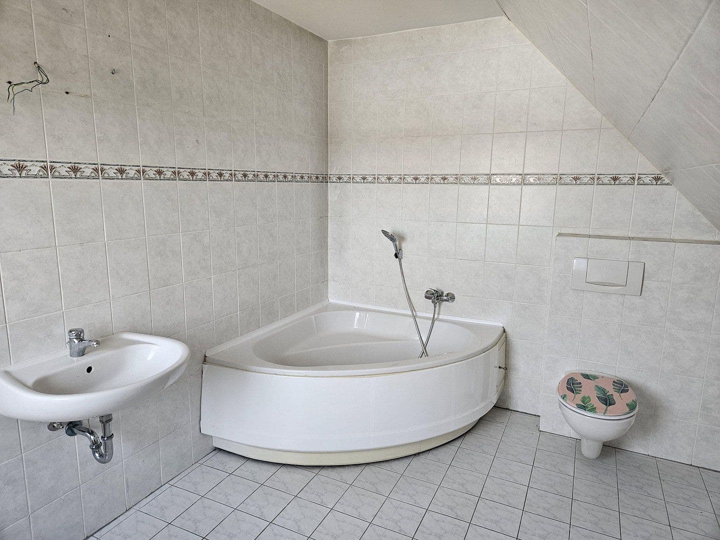 Pronájem bytu 2+1 55 m², Ackerstr. 41, Bitterfeld-Wolfen, Sasko-Anhaltsko Pronájem bytu 2+1 55 m², Ackerstr. 41, Bitterfeld-Wolfen, Sasko-Anhaltsko