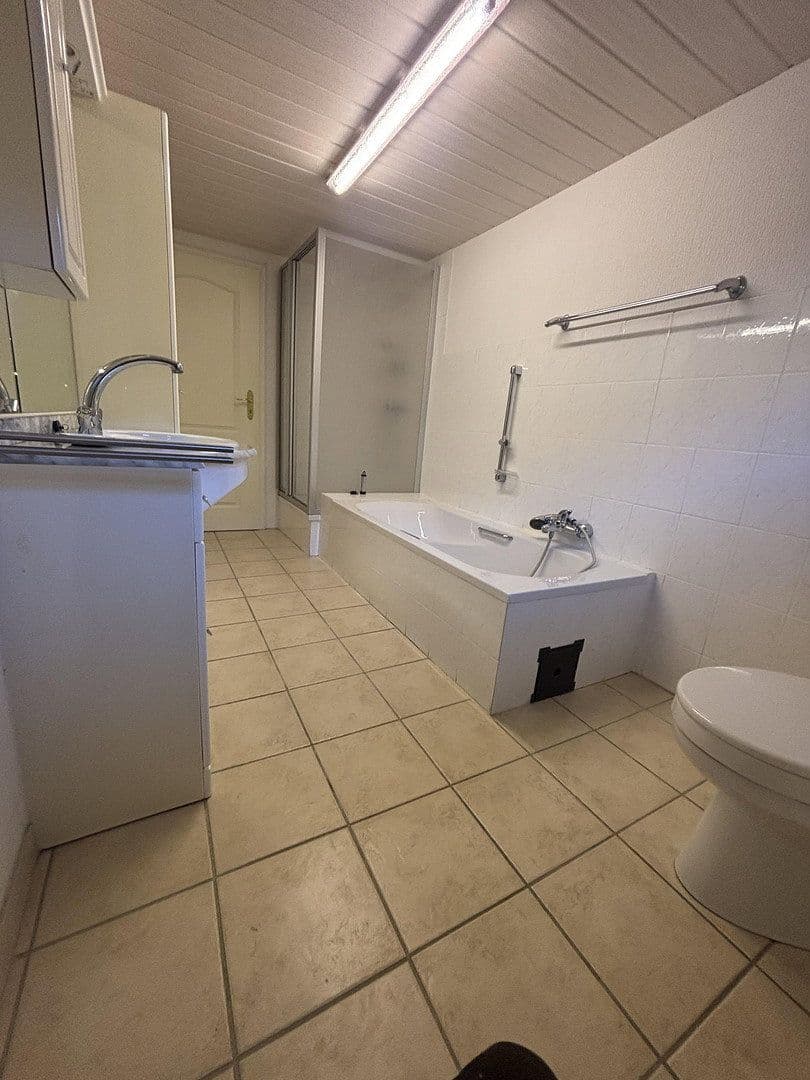 Prodej domu 210 m², pozemek 1.200 m², Frellstedt, Dolní Sasko Prodej domu 210 m², pozemek 1.200 m², Frellstedt, Dolní Sasko