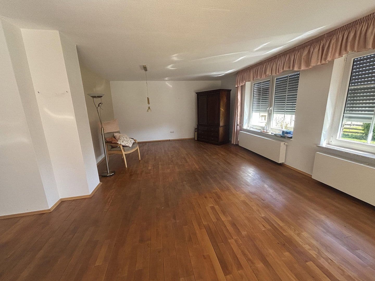 Prodej domu 210 m², pozemek 1.200 m², Frellstedt, Dolní Sasko Prodej domu 210 m², pozemek 1.200 m², Frellstedt, Dolní Sasko