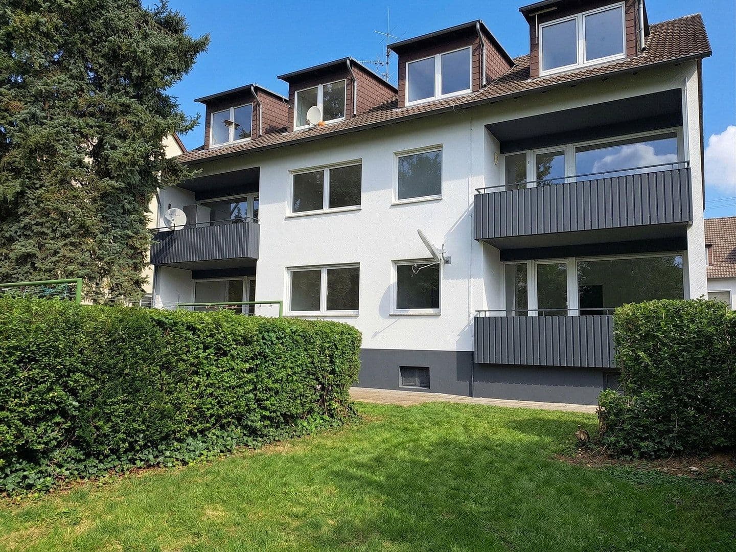 Pronájem bytu 2+1 60 m², Frankfurt-Zeilsheim, Hessen Pronájem bytu 2+1 60 m², Frankfurt-Zeilsheim, Hessen