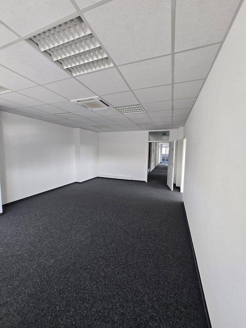 Pronájem kanceláře 260 m², Maybachstr. 10, Karlsruhe, Bádensko-Württembersko Pronájem kanceláře 260 m², Maybachstr. 10, Karlsruhe, Bádensko-Württembersko