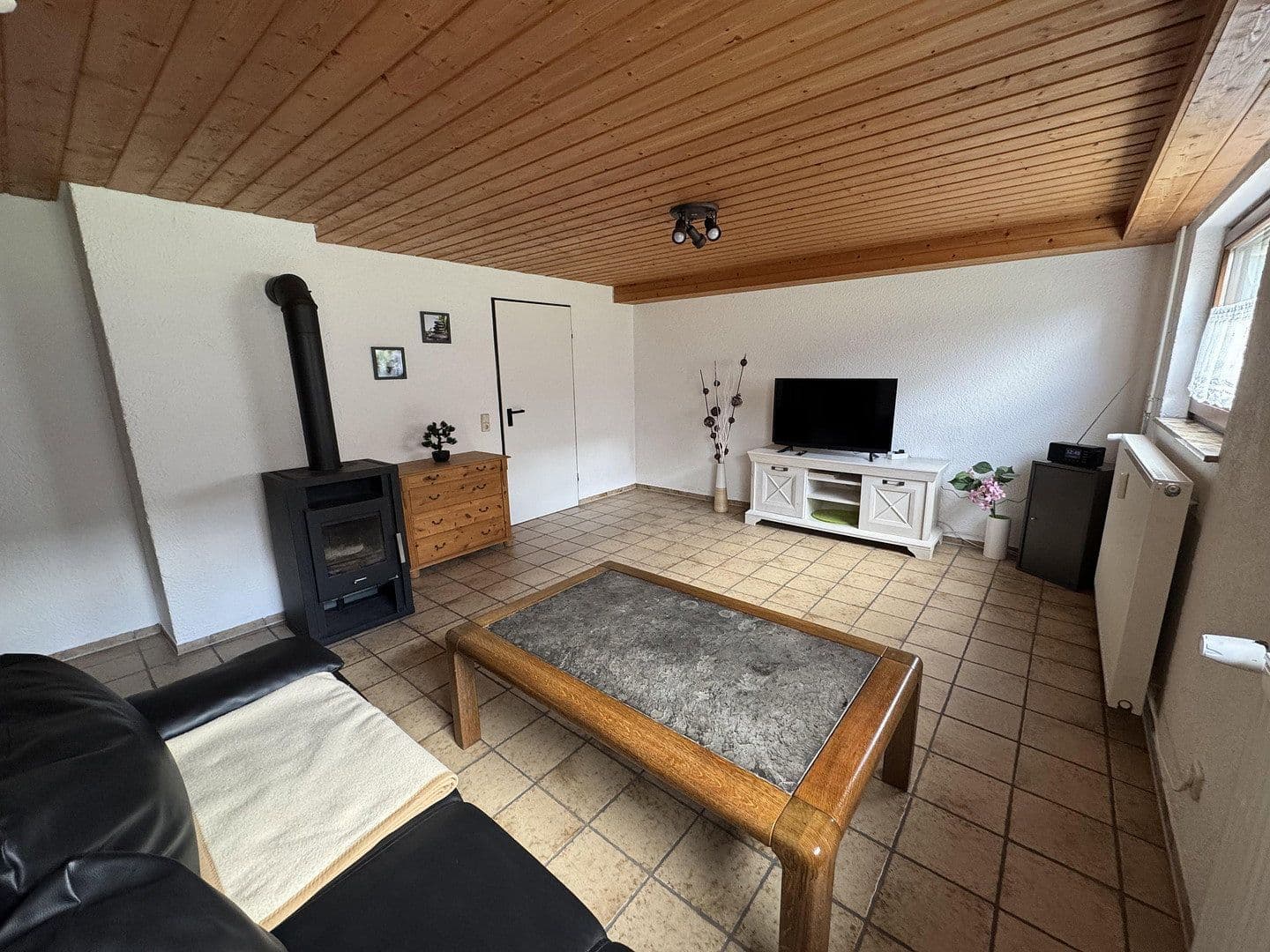 Prodej bytu 2+1 76 m², Metzinger Straße, Dettingen an der Erms, Bádensko-Württembersko Prodej bytu 2+1 76 m², Metzinger Straße, Dettingen an der Erms, Bádensko-Württembersko