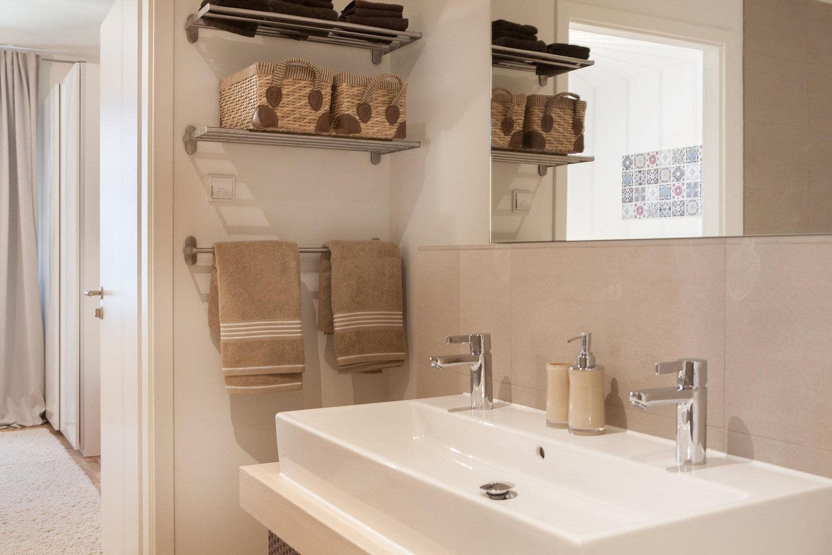 Pronájem bytu 3+1 108 m², Beuthstr. 14, Berlrin, Berlín Pronájem bytu 3+1 108 m², Beuthstr. 14, Berlrin, Berlín