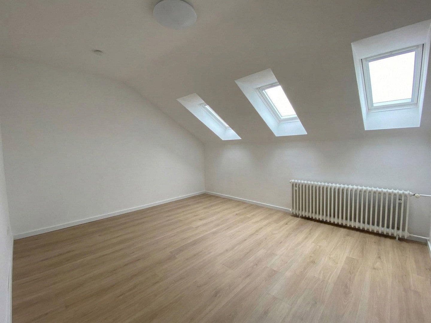 Prodej bytu 3+1 58 m², Hattersheim am Main, Hessen Prodej bytu 3+1 58 m², Hattersheim am Main, Hessen