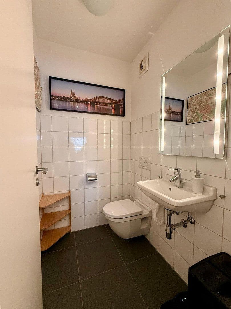 Pronájem bytu 3+kk 85 m², Stuttgart, Bádensko-Württembersko Pronájem bytu 3+kk 85 m², Stuttgart, Bádensko-Württembersko