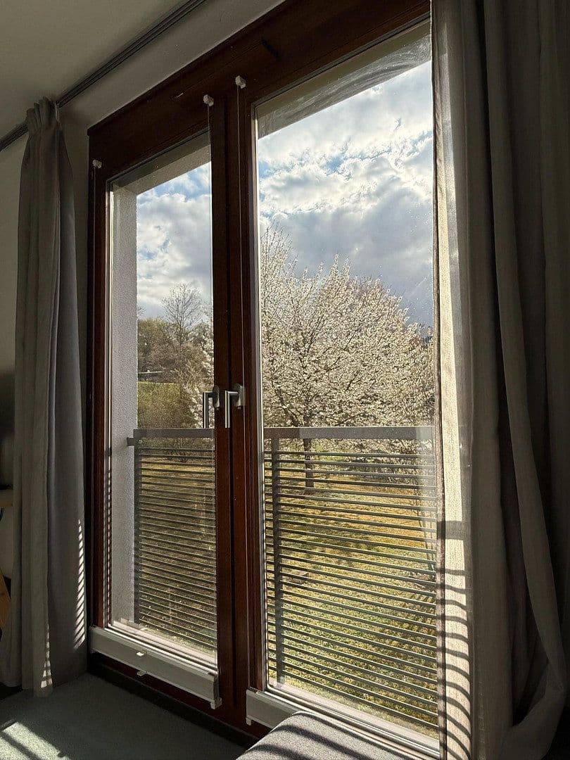 Pronájem bytu 3+kk 85 m², Stuttgart, Bádensko-Württembersko Pronájem bytu 3+kk 85 m², Stuttgart, Bádensko-Württembersko